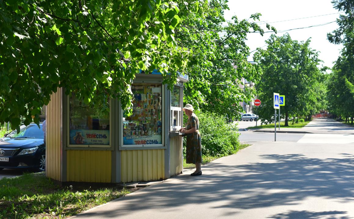 Администрация города продолжает работу по приведению в порядок внешнего  облика города