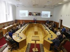 30 марта 2016 г. Великий Новгород. совещание по вопросу размещения высотной смотровой площадки на Веселой горке в Кремлевском парке. Фото Игоря Белова