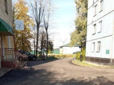 8 октября 2021 г. Великий Новгород, местный проезд 3 в мкр. 6 Западного р-на, ул. Попова между домами № 3 и № 5. Дорожный ремонт по региональной программе "Дорога к дому". Фото предоставлено комитетом по управлению городским хозяйством